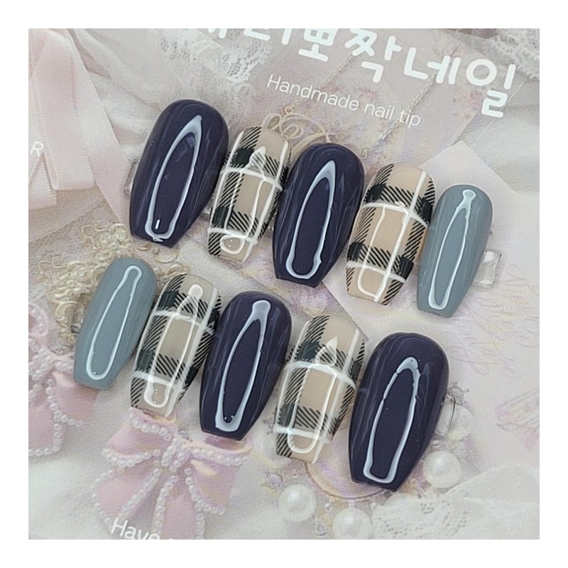 Achromatic check handmade nail tips - Almond S / 무채색