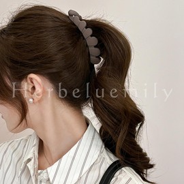 Herbeluemily Banana Clip, Hair Clip, Firm, Hair Clip, Simple, Fashionable, Petal Set of 2, D, Black + Dark Brown