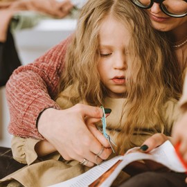 Embroidery Scissors Set of 2, Small Stork Scissors Stainless Steel Scissors for Craft Needlework Sewing with Fake Leather Scissors Cover