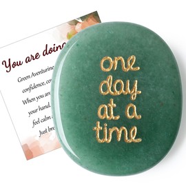 QINJIEJIE Green Aventurine Crystals Worry Stone Gemstones Worry Stones Gifts for Anxiety Relief One Day at A Time Inspirational for Best Friends Encouragement Gifts