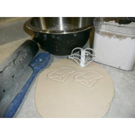 AJT MICHIGAN UP UPPER PENINSULA OUTLINE WITH HEART SPECIAL COOKIE CUTTER USA PR999