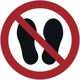 Enter the surface prohibited sticker, diameter 10 cm, according to ISO 7010, ASR A1.3 (weatherproof)