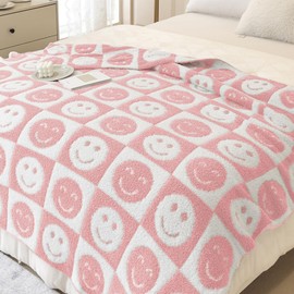 NIDITW Ultra Soft Cozy Pink Smiley Faces Checkerboard Throw Blanket Microfiber Checkered Knitted Blanket Lightweight Fluffy Fleece Blanket All Season for Sofa Couch Bed 50x60 Inches (Pink, Throw)