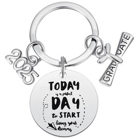 HICARER Graduation 2025 Keyring Inspirational Gifts for Her Him Souvenir Graduate Gift Graduation Class 2025 Keyring for High School Colleges Student Teaching, As shown in the picture