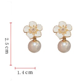 14K Gold Flower Pearl Drop Earrings for Women, Green Enamel Cluster Pearls Floral Dangle Earrings Trendy Round Pearl Flower Statement Ear Jewelry (White)