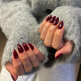 KQueenest 30 Pcs Acrylic Press on Nails Short Almond, Burgundy Red False Nails Short Almond, Glossy Solid Color Stiletto Fake Nails Set, Reusable Natural Gel Stick on Nail for Women Finger Daily Wear