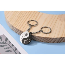 PiercingJak Set of 2 Key Chains Couple Lovers Sun Moon Yin Yang Black and White Puzzle Pendant Separable Stainless Steel Gift Love Women Men Valentine's Day Birthday Party Black / White, black/white