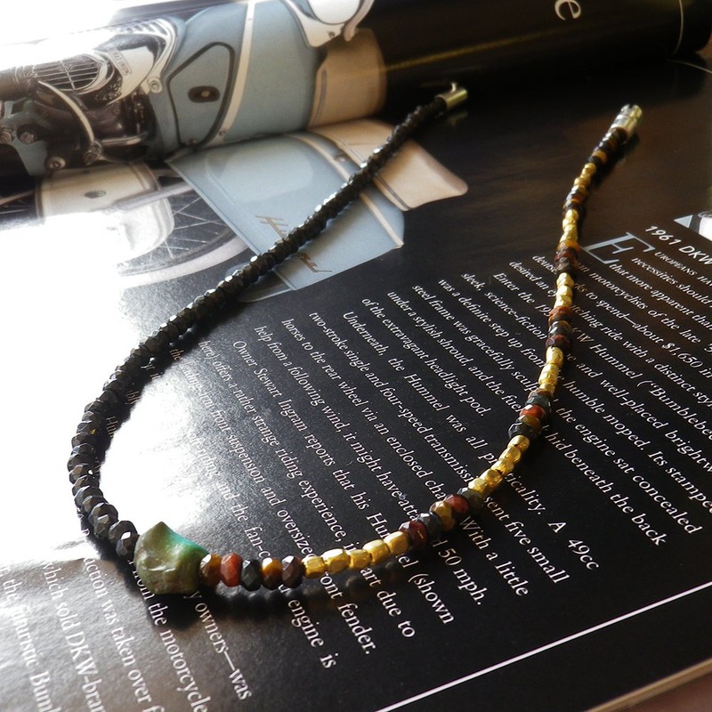 COMODO VIENTO Men's Black Spinel Necklace, Turquoise, Tiger Eye, Half
