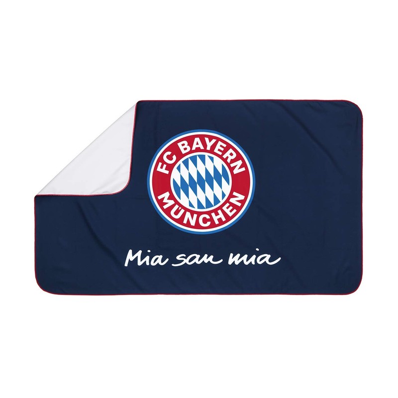 FC Bayern München Deluxe Sports Towel 80 x 130 cm