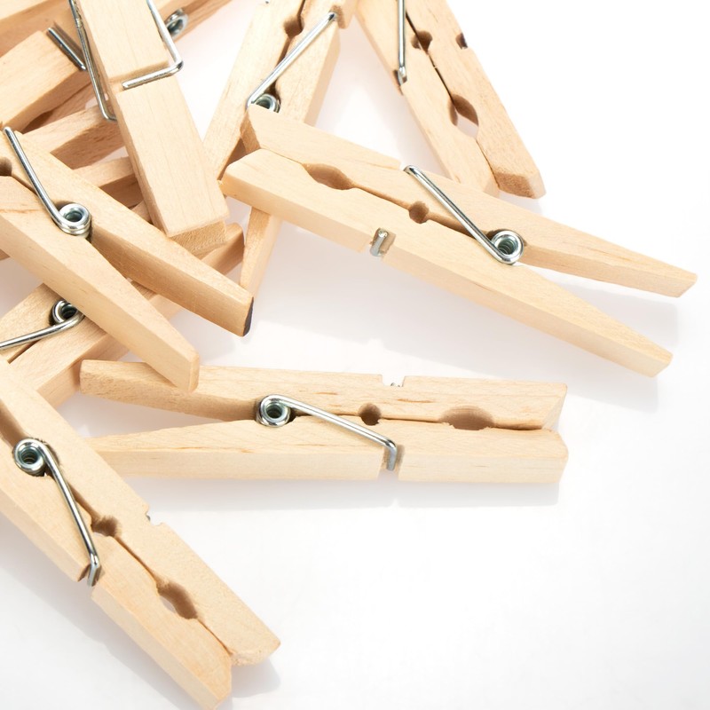 com-four® Natural Wooden Clothes Pegs, Sturdy Clothes Pegs made of