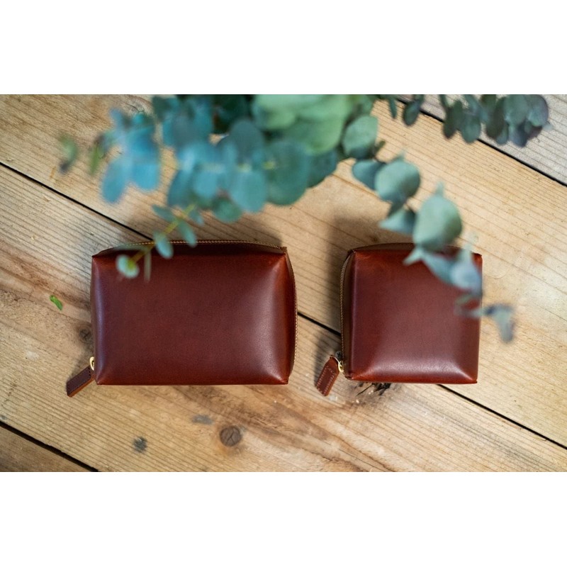 Eito Miyanaga Collaboration Leather Square Pouch, brown (mocha)