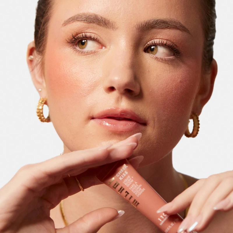Rubor Liquido Cheek Kiss Blush And Glow Milani