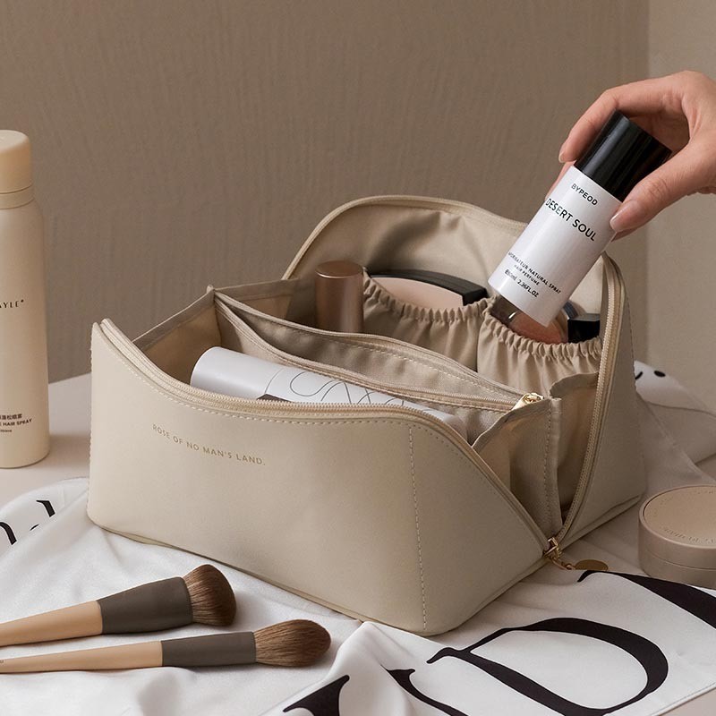 Women's Large-Capacity Portable Makeup Bag