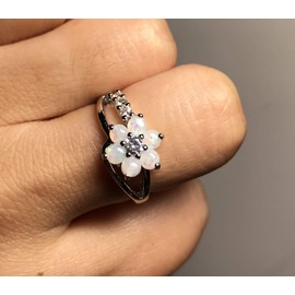 LARDROK Exquisite Round Cut White Fire Opal Stone Flower Women Opal Rings Diamond Jewelry Birthday Proposal Gift Bridal Engagement Party Band Rings Size 6-10