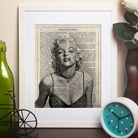 Nacnic Marilyn Monroe Posing Poster Prints of Important Signs. Musician, Actor, Inventor, Explorer Poster A4 Size with Frame