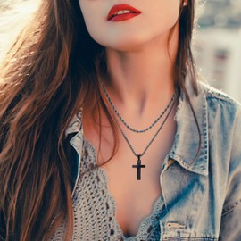 Myrnaist Necklace Cross Chain Women's Stainless Steel Layered Cross Chain Men with Removable Cross Pendant Hypoallergenic Fashion Jewellery Gifts for Boyfriend Boys Women and Girls, Stainless Steel