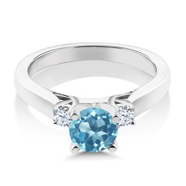 Gem Stone King 925 Sterling Silver Swiss Blue Topaz 3-Stone Engagement Ring For Women (1.12 Cttw, Round 6MM, Gemstone November Birthstone, Size 5)