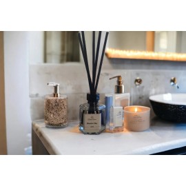 Timeless Aroma Refresh Your Home with Blissful Bay Reed Diffuser - Natural and Long-Lasting