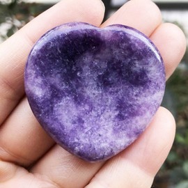 Fekuar Natural Purple Strengite Thumb Worry Stone, Hand Carved Healing Crystal Heart Shaped Stone for Anxiety Stress Relief Meditation