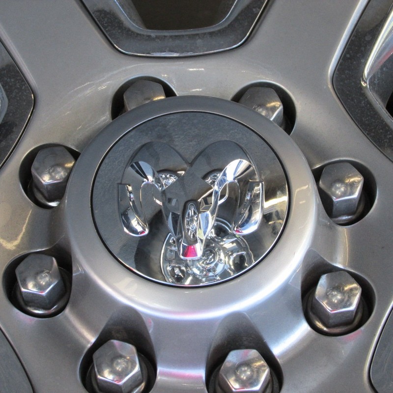 Dodge Ram 2500 3500 Chrome Ram head logo center cap