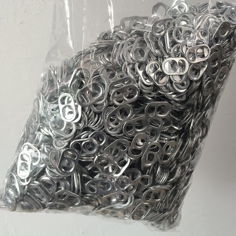 7,500 Aluminum Pop Soda Beer Pull Tabs, Silver.