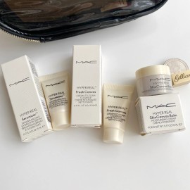 MAC Hyper Real Lot of 4 pcs SkinCare Deluxe Samples Gift Set Black Bag Brand New