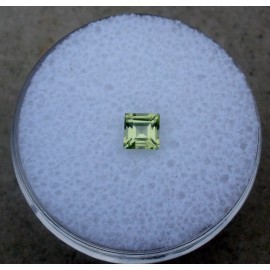 pinnaclediamonds Peridot Square Loose Faceted Natural Gem 4mm