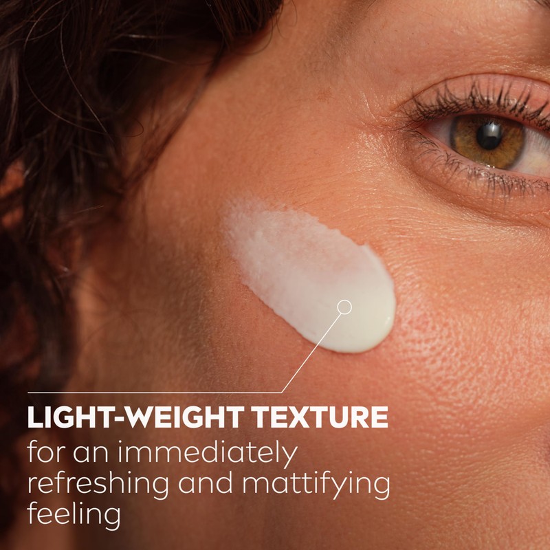 NIVEA Q10 Anti-Wrinkle Pore Minimising Extra Light Day Cream SPF15