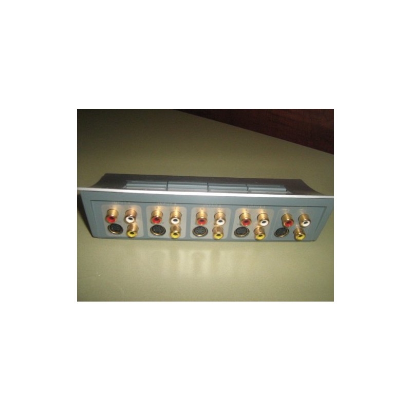 Radio Shack 4-Way Audio/ Video Selector Cat. No. 15-1983