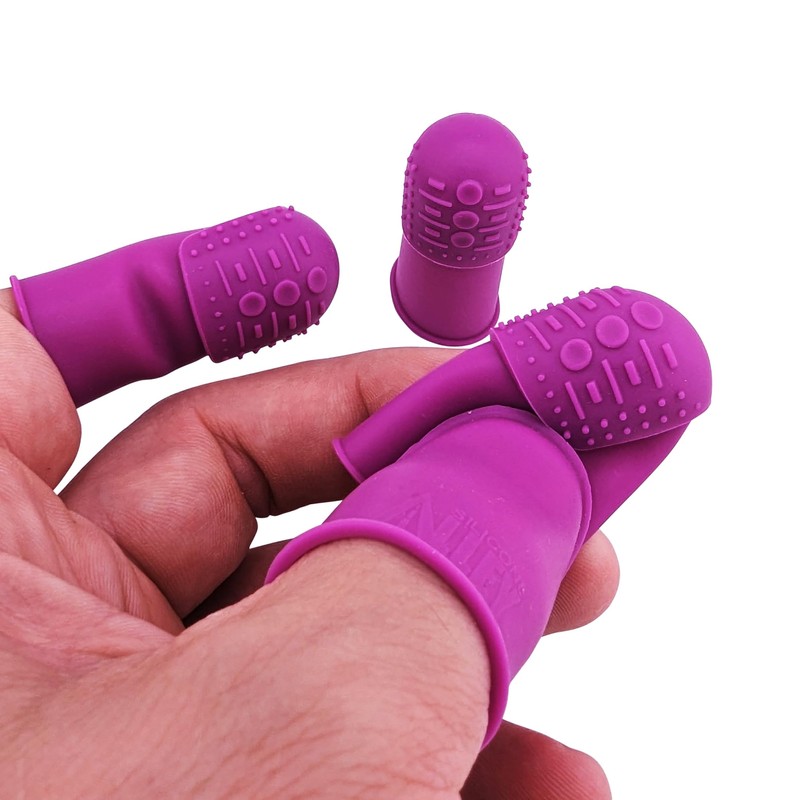 Comfortable Soft Flexible Thimbles | THIK-Grip Thimble | Small (3)