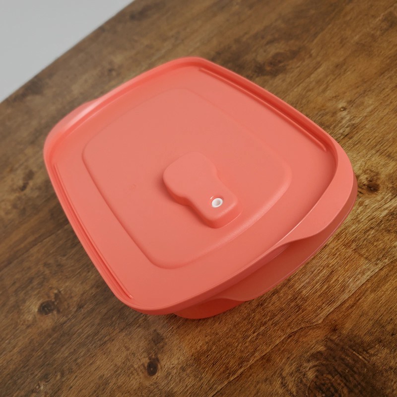 Tupperware CrystalWave Plus Rectangle Microwave Container 4 Cup