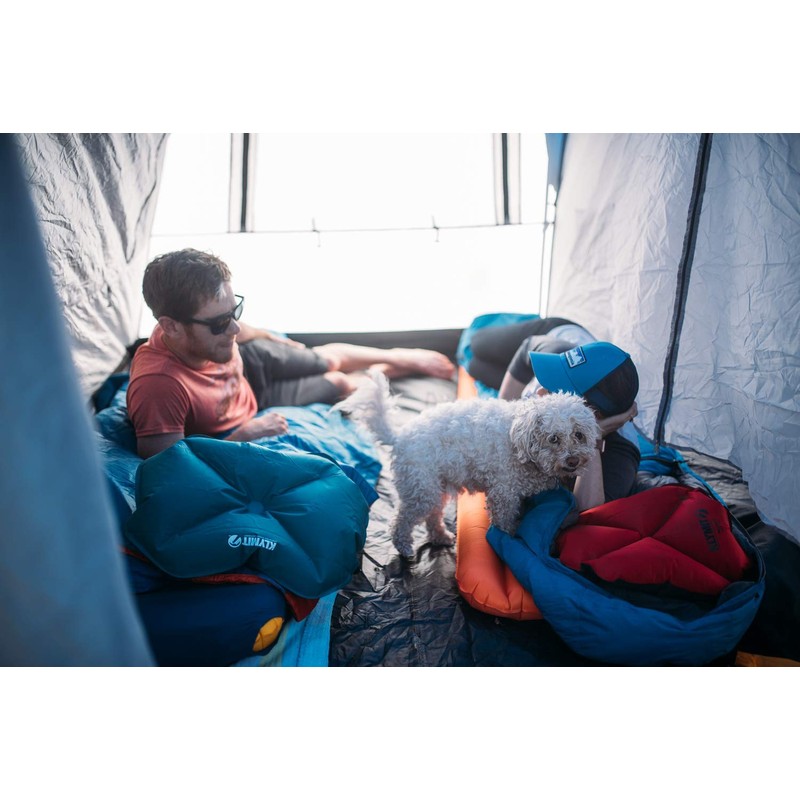 Klymit Pillow X Aufblasbares Camp- & Reisekissen, Coyote-Sand