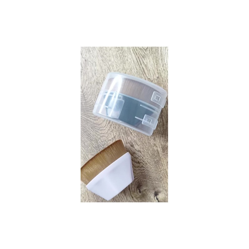 Brocha Kabuki Plana Universo en Linea Para Base Corrector Polvo