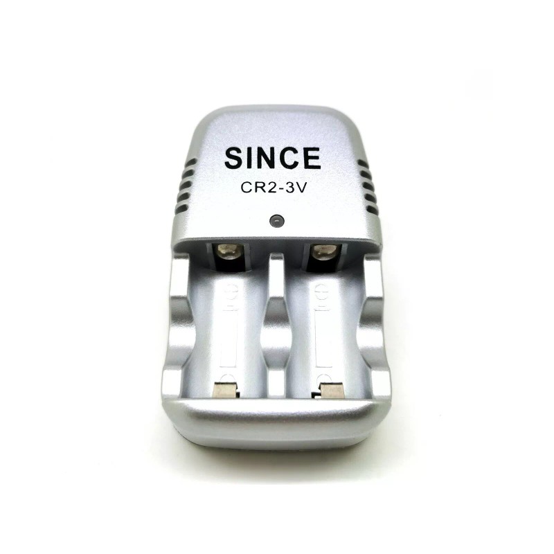 UltraFire 4x 800mAh 3.0V Rechargeable Battery + 1x Charger For