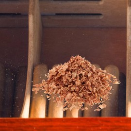 Beavorty Zedernholzspäne für Schrank, Lufterfrischer, für Schubladen, Kleiderbügel, Kleidung und Schuhe, Pflanzen im Topf für den Innen- und Außenbereich, 40 – 50 g