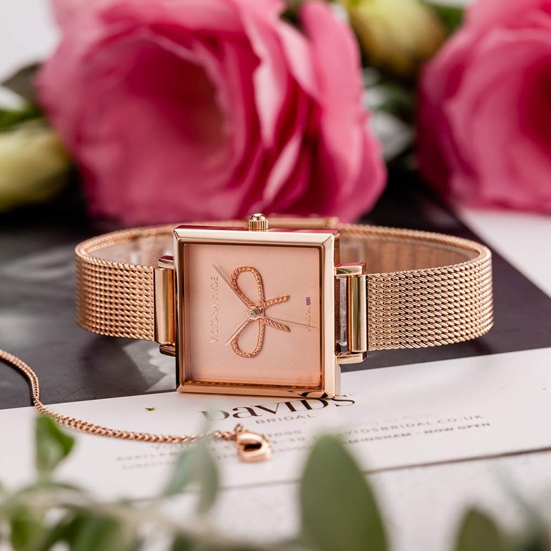 VICTORIA HYDE Women Watches Analog Quartz 3D Bow Pattern Square