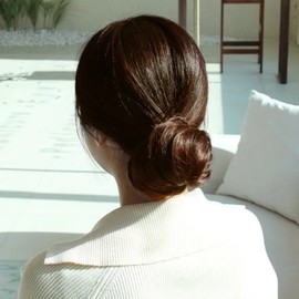 Low bun bun ponytail wig light brown (WFIQG0G) / 로우번 올림머리 똥머리 가발 밝은갈색 (WFIQG0G)