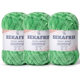 Fuzzy Chunky Chenille Yarn for Crocheting，Soft Plush Yarns for Hand Knitting，Bulky 3x100g（3x49.2 yd） Baby Blanket Yarn for Crocheting Amigurumi，Crochet Fluffy Velvet Yarns (Green)