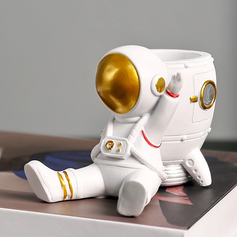 Astronaut Pencil Pen Cup Synthetic Resin Spaceman Figurine Desk Pen