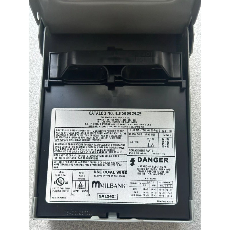 MILBANK NEW MILBANK U3832 30 AMP 240 VOLT FUSIBLE 1