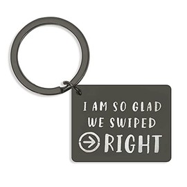 Funny Gifts for Men Boyfriend Girlfriend Birthday Gift Husband Wife Anniversary Valentine's Day Gift Keychain for BF GF Fiancee Fiance I'm So Glad We Swiped Right Black Keychain for Couple Gifts