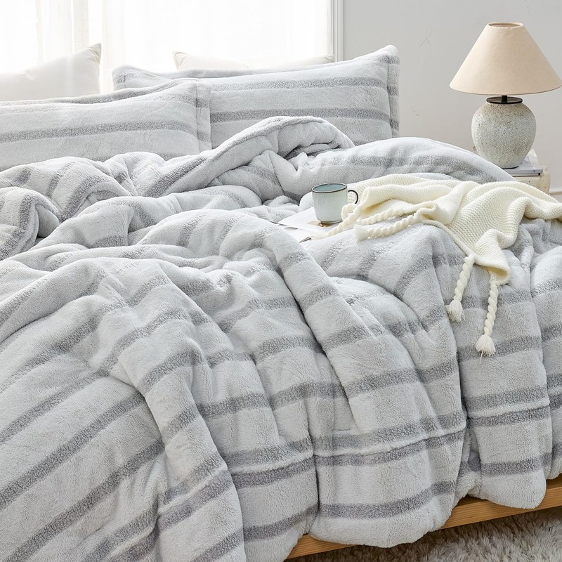 Coma Inducer Cozzzzzzzzzzzzzzzzy Oversized Queen Comforter Set - Glacier Gray