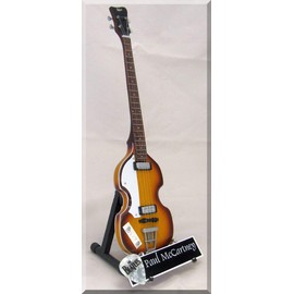 PAUL McCARTNEY Miniature Bass Hofner Beatles w/Guitar Pick