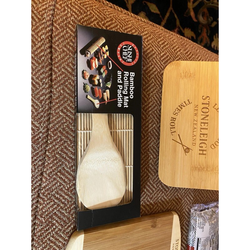 Rain drops candy Sushi Gift Set: Bento Box, Cutting Board