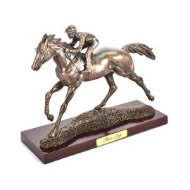 OPO 10 - Miniature resin collectible horse, about 19cms, Phar Lap - 114