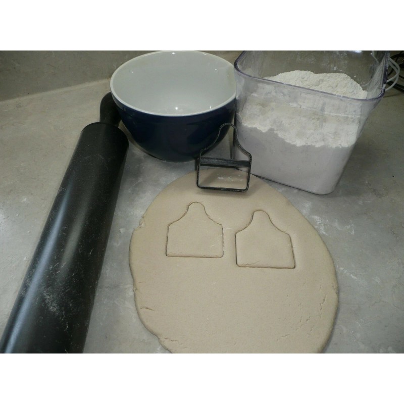 AJT EAR TAG FARM ANIMAL LIVESTOCK COOKIE CUTTER USA PR4402