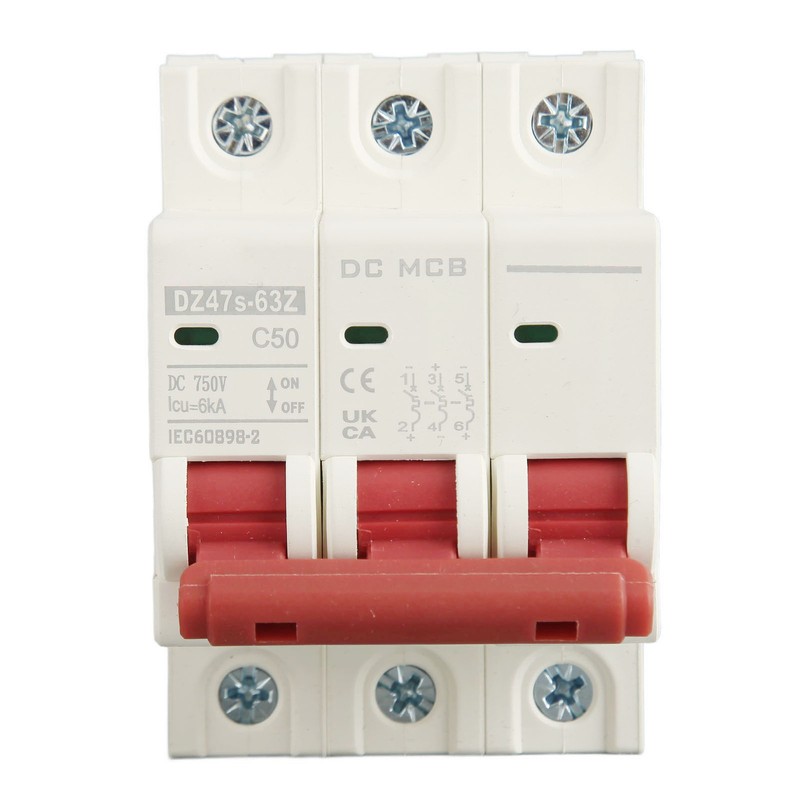 3P Direct Current Circuit Breaker Practical Small Circuit Breaker for