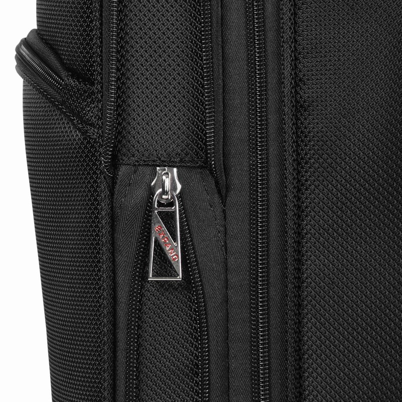 TOTAL TRAVELWARE Everest Expandable Softside Spinner