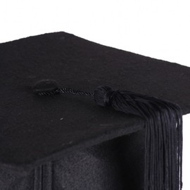 GraduationMall Graduation Cap - Unisex Adults Economy UK Style Felt Academic Bachelor Mortarboard L Black