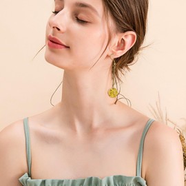 OIDEA Sun and Moon Earrings for Women: Delicate Gold-Plated Sun Moon Star Dangle Earrings Stainless Steel Boho Earrings Jewelry Gift for Womens